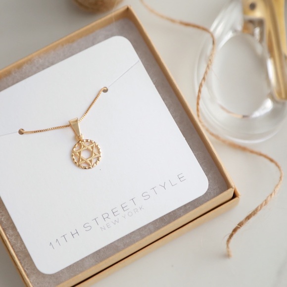 Star of David Necklace | 18k Gold Filled - Picture 2 of 7